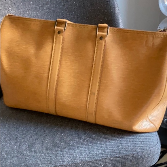 100% Authentic Louis Vuitton Duffel Bag! - Picture 4 of 6